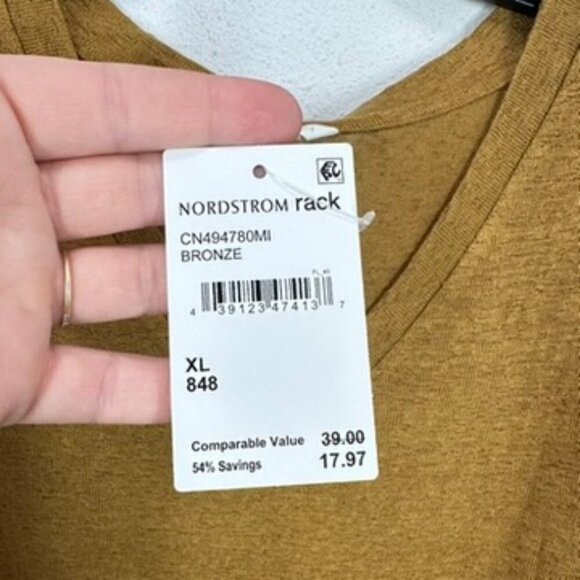 Caslon Nordstrom Twist Front V Neck Lightweight Casual Tee Shirt Updated Basic - Picture 3 of 6